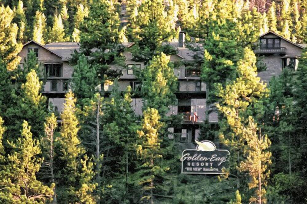2 BDRM- HISTORIC CRAGS LODGE- BEAUTIFUL GROUNDS\/MOUNTAIN VIEWS\/GREAT LOCATION