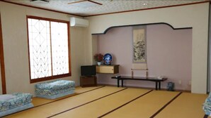 傳統客房 (Japanese Style for 8 Guests)
