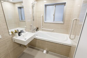 Superior Twin Room | Bathroom - M’s Hotel Kyoto Station Kasuga (Kyoto)