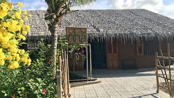 Mặt tiền nơi lưu trú