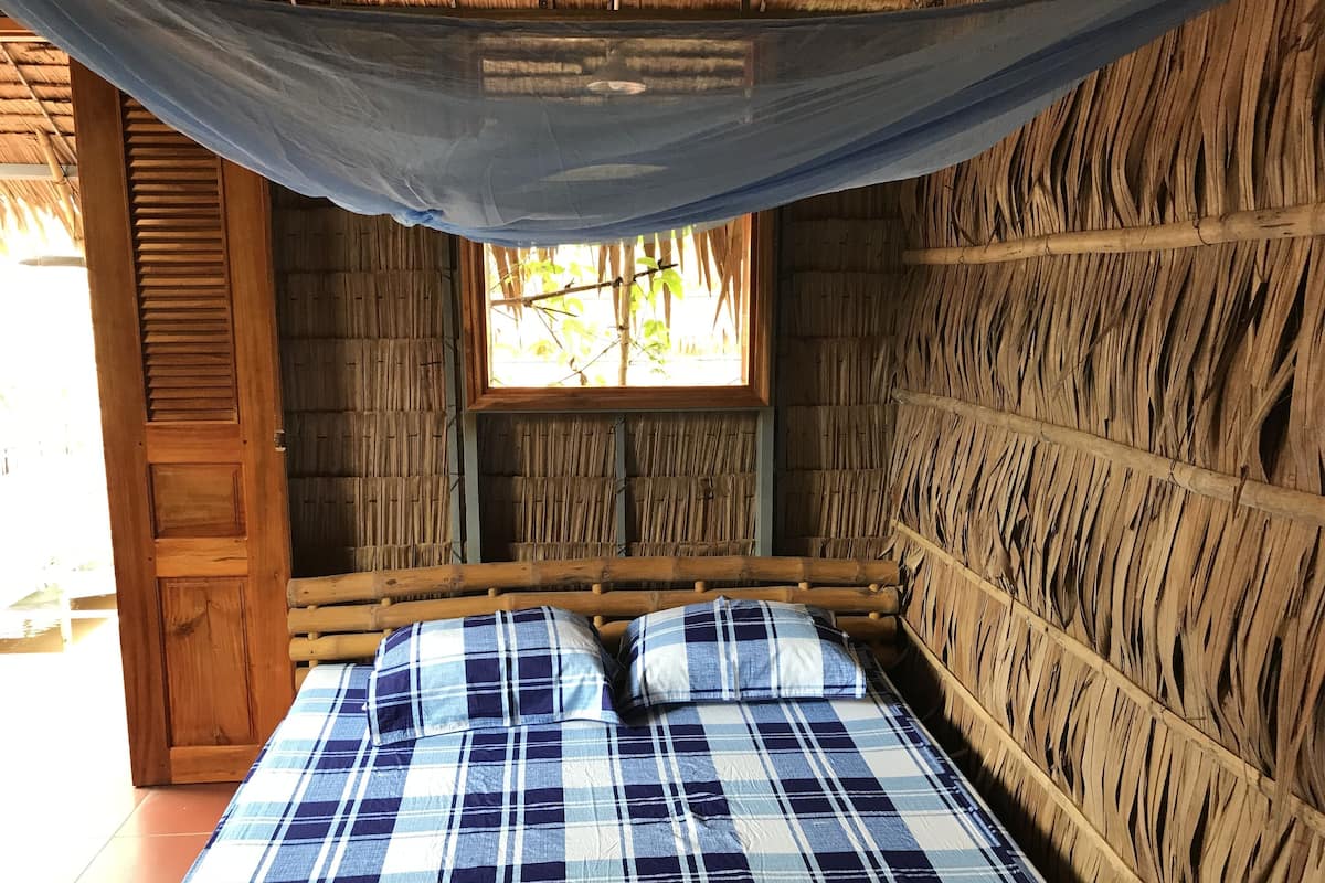 Traditional Bungalow | Bàn, truy cập Internet không dây miễn phí 