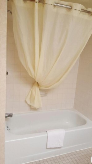 Combinació de dutxa i banyera i banyera profunda 