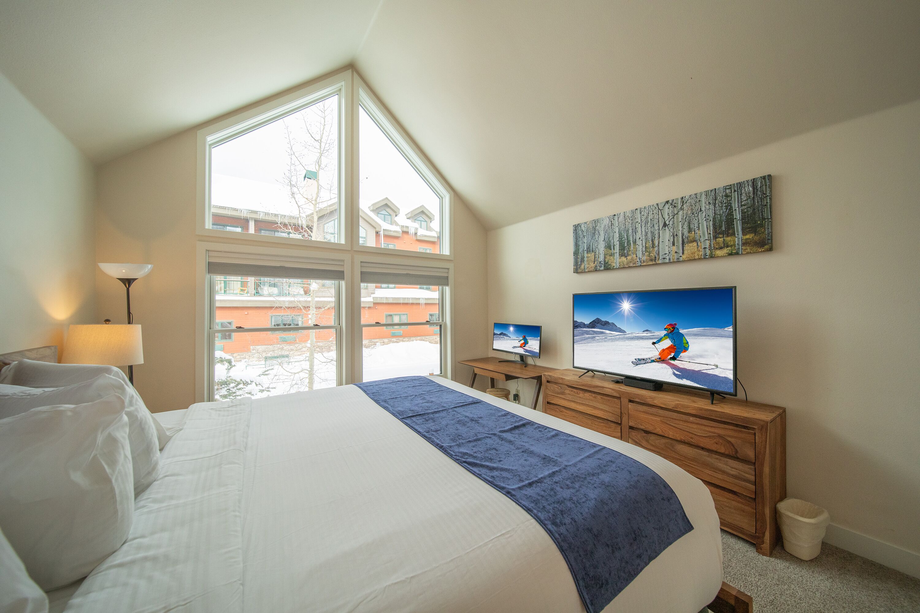 2 slaapkamers, een strijkplank/strijkijzer, wifi, beddengoed