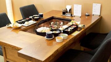 Thức ăn và đồ uống