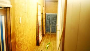 Laptopgeeigneter Arbeitsplatz, Verdunkelungsvorhänge, kostenloses WLAN