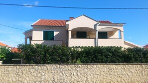 Voorkant van accommodatie