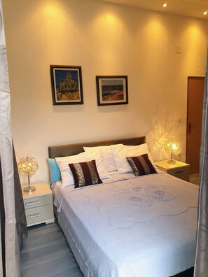 Apartment, 1 Bedroom | Soundproofing, iron/ironing board, free cots/infant beds, free WiFi - Apartments Aurora (Zadar)