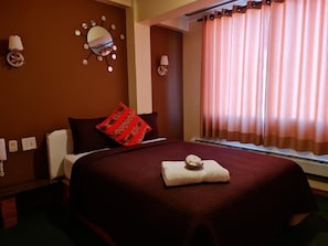 Frigobar, Wi-Fi de cortesia, roupa de cama