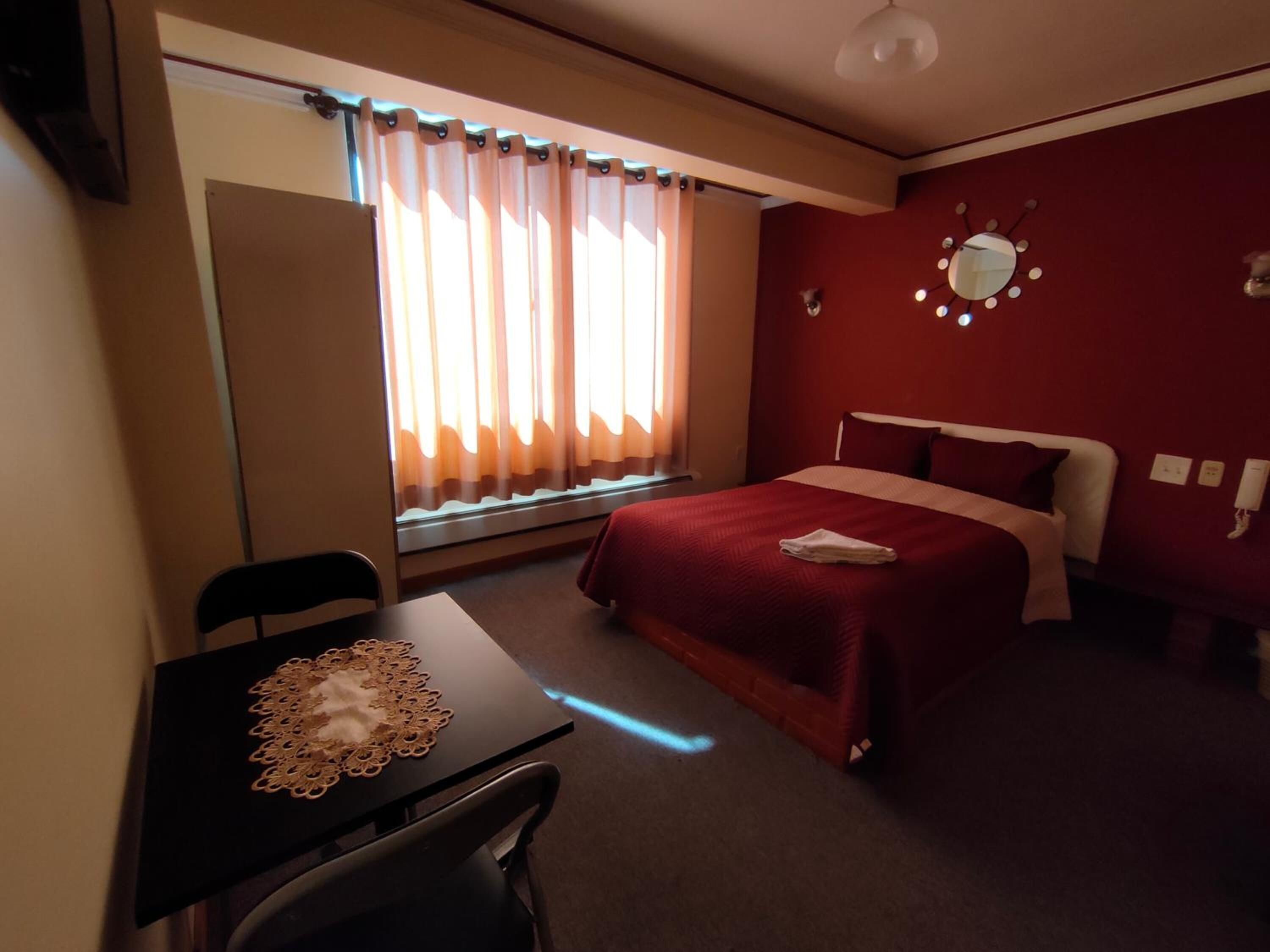 minibar, free wifi, bed sheets