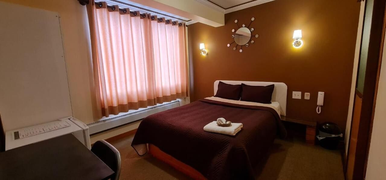 minibar, free wifi, bed sheets