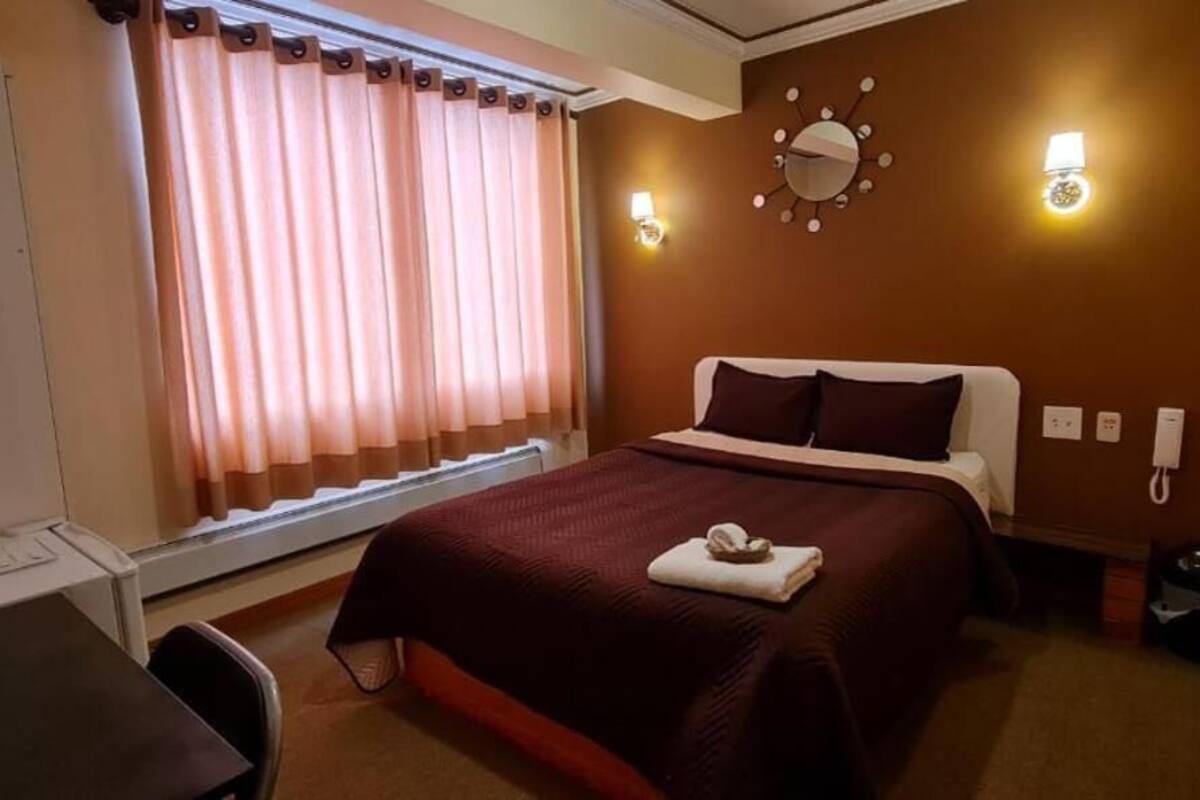 minibar, free wifi, bed sheets