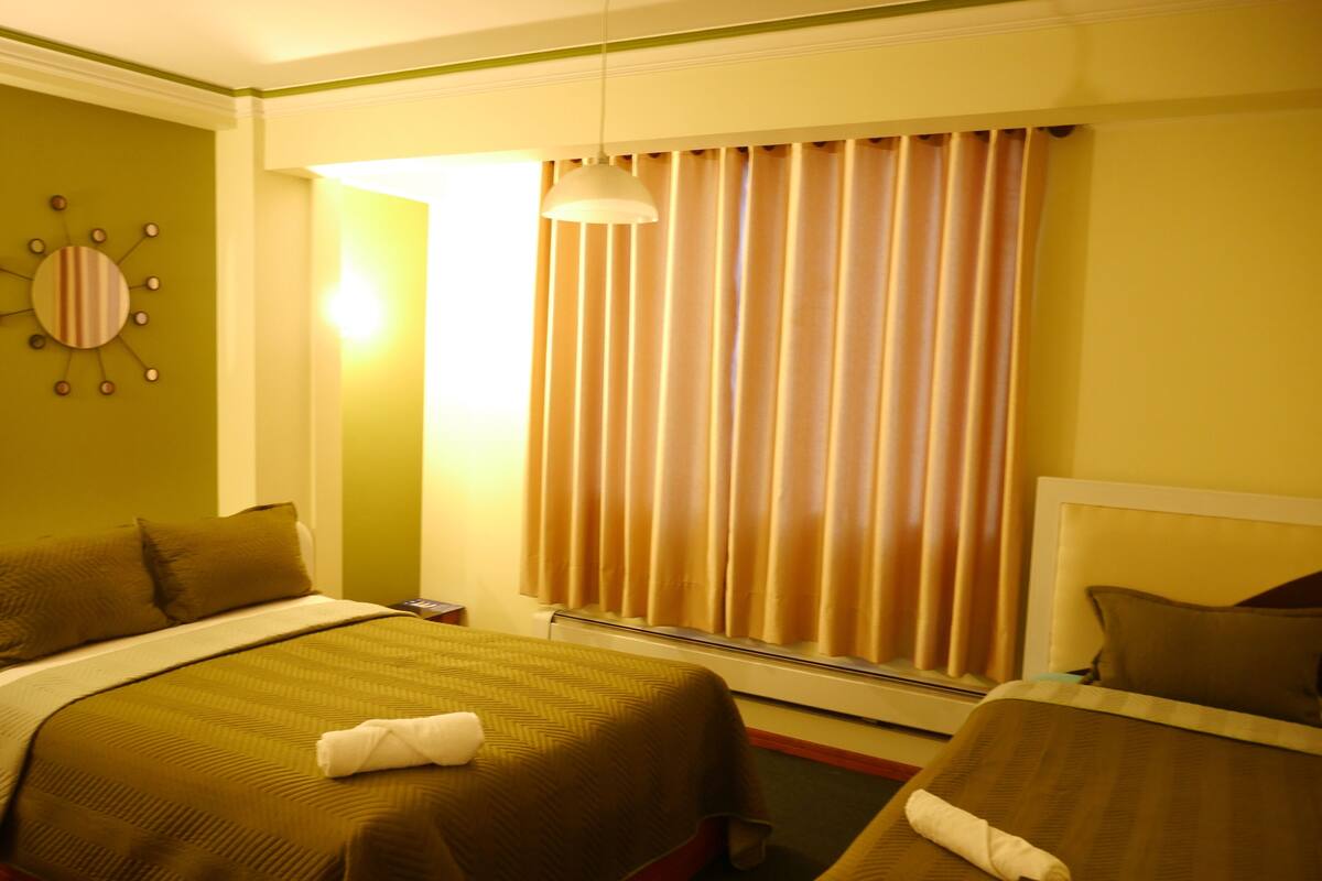 Twin Room | Minibar, free WiFi, bed sheets