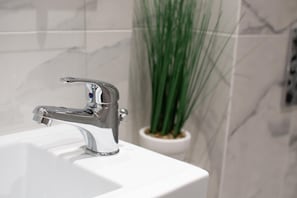 Studio | Waschbecken im Bad
