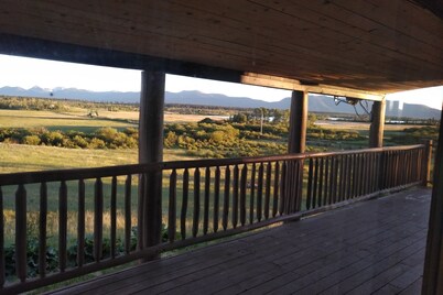 Meadow Lake Guest Ranch - Osprey Suite - Lakeview House