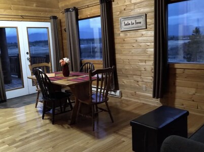 Meadow Lake Guest Ranch - Eagle Suite - Lakeview House