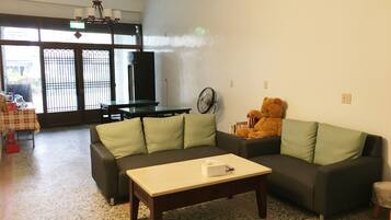 43 インチのスマートテレビ (デジタル放送視聴可)、テレビ、Netflix