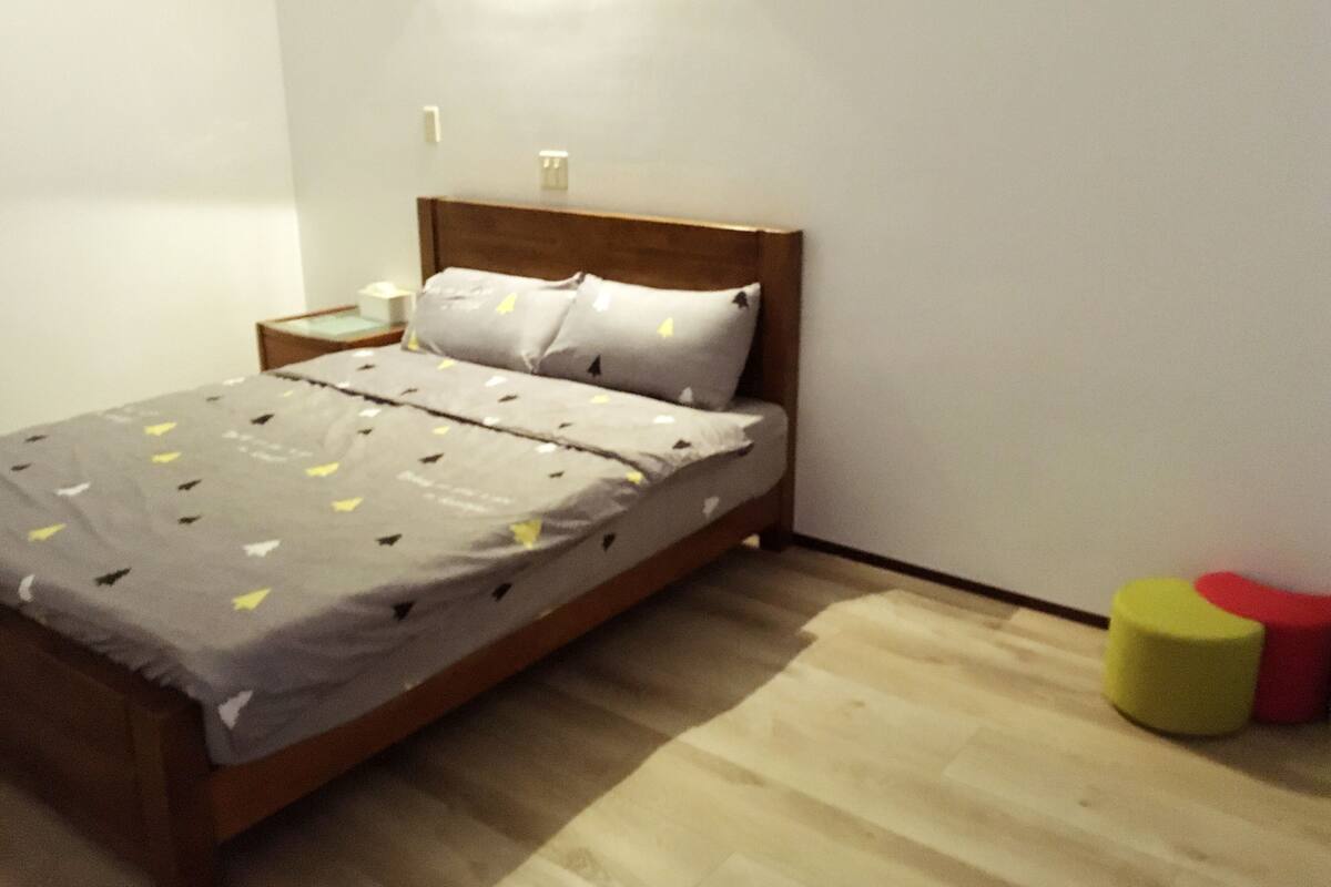 Economy Room (2B)
