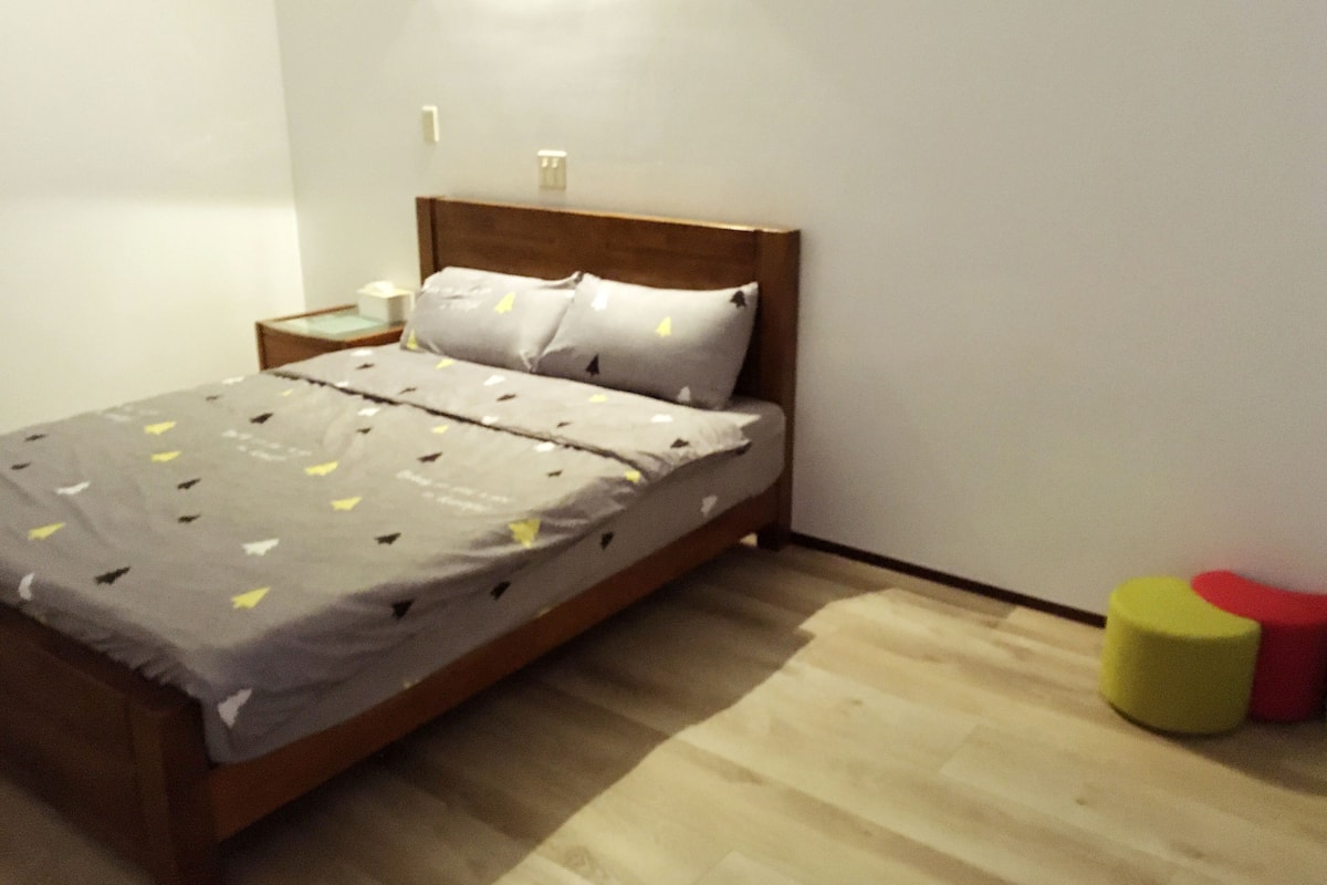 Economy Room (2B)