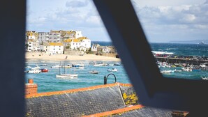 Apartment | Water view - Luxury Sunrise Suite with Harbour Views (St Ives)