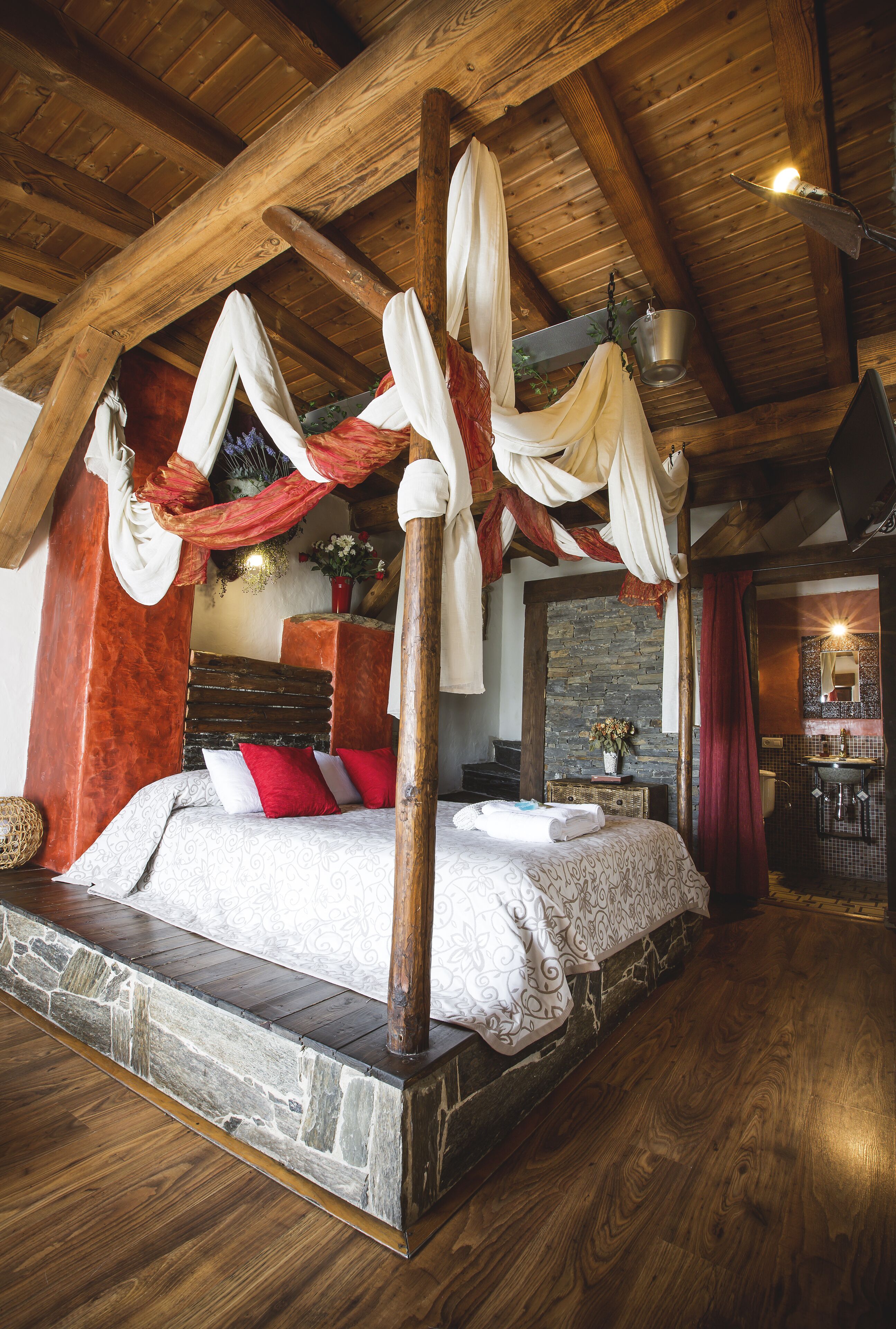 Villa | Individuelt dekorert, individuelt innredet og skrivebord