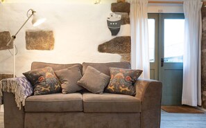 Cottage | Living area