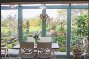 Breakfast area - Beautiful Cornish Country Farmhouse (St Ives)