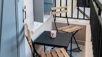 Two Bedroom Suite with Old Town View | 陽台