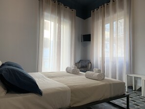 Habitación doble superior | Caja fuerte, decoración individual, wifi gratis y ropa de cama
