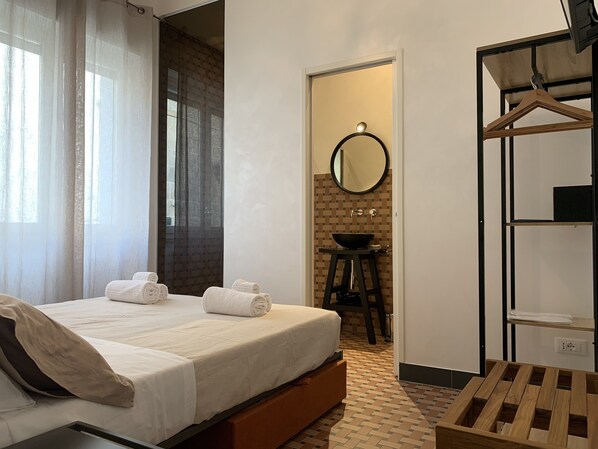 Standard Double Room | In-room safe, individually decorated, free WiFi, bed sheets - UNICO - Art & Decor (Ostuni)