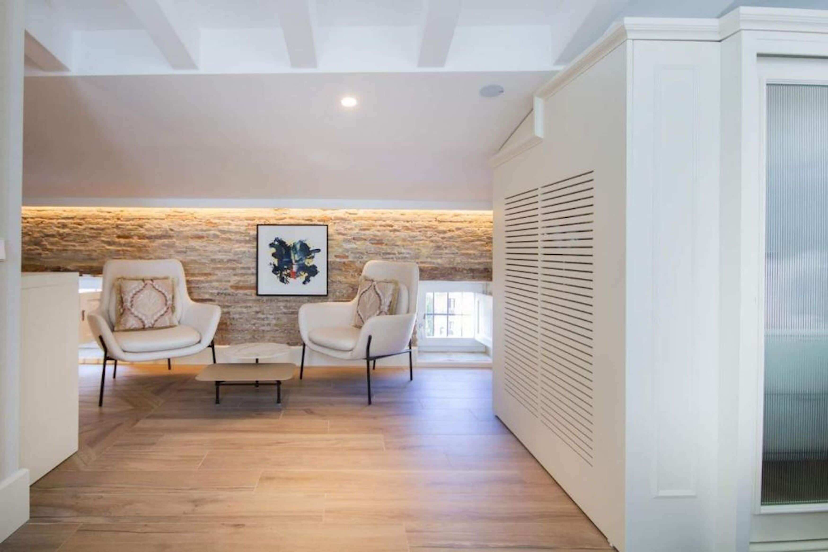 basic double room | free minibar, in-room safe, desk, blackout curtains