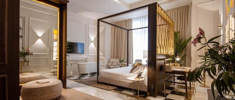 Presidential Suite | Free minibar, in-room safe, desk, blackout curtains