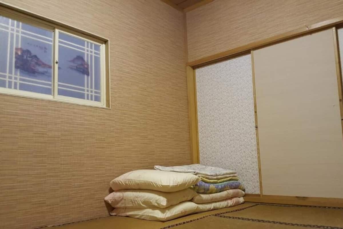 Shared Dormitory, Men only, Shared Bathroom | Blackout drapes, free WiFi, bed sheets