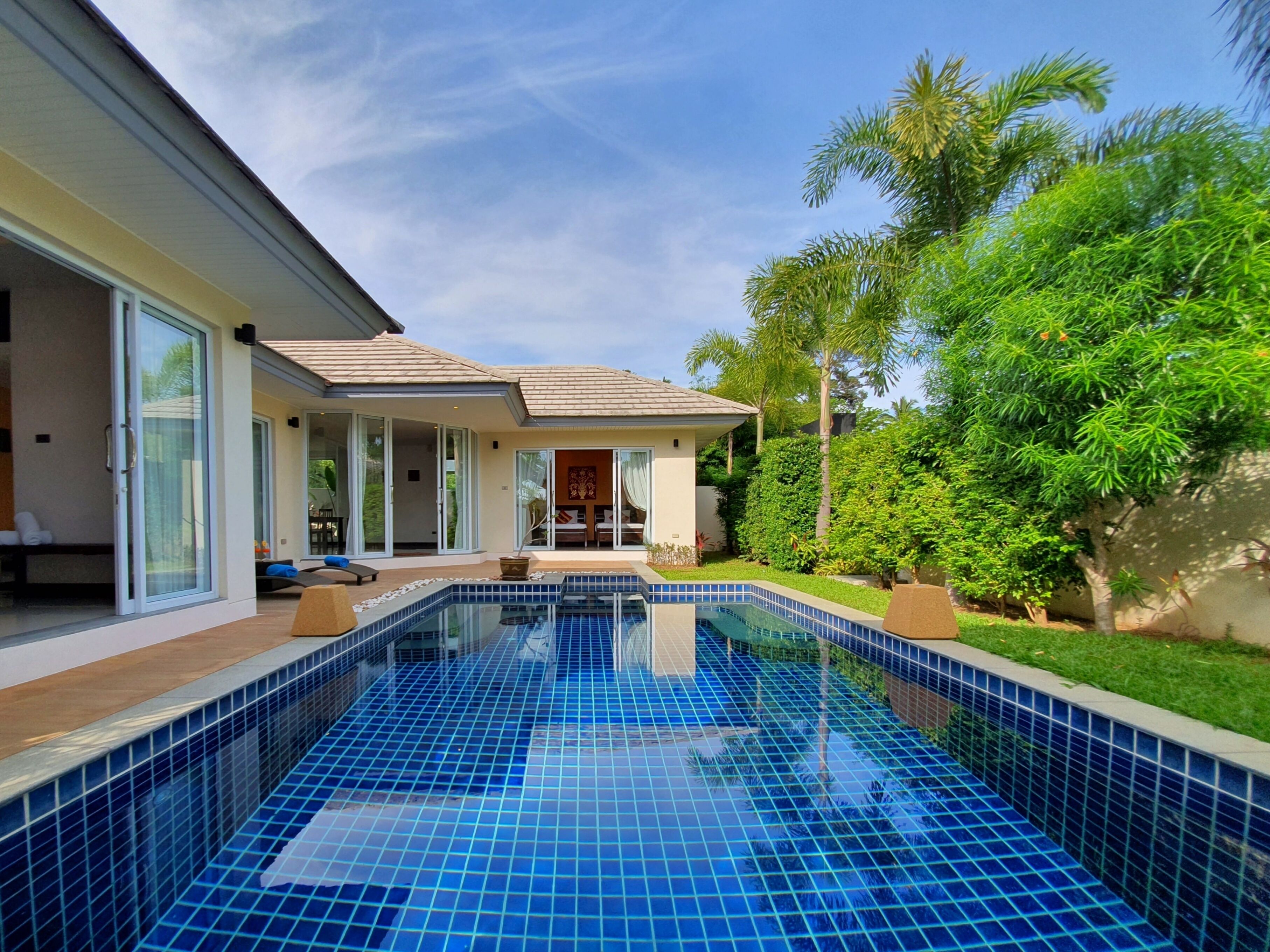 2-Bedroom Villa with a Private Pool | Courtyard view