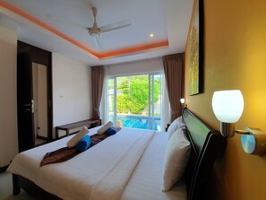 2-Bedroom Villa with a Private Pool | 2 ห้องนอน, ตู้นิรภัยในห้องพัก, เตารีด/โต๊ะรีดผ้า, Wi-Fi ฟรี