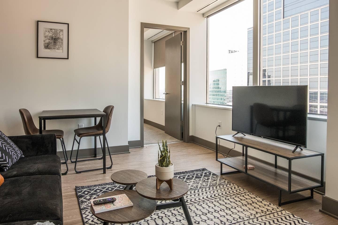 Frontdesk | Simple + Central 2BR High-Rise Apt