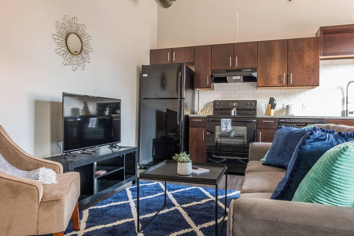 Frontdesk | Central 1BR + Balcony Near City Market