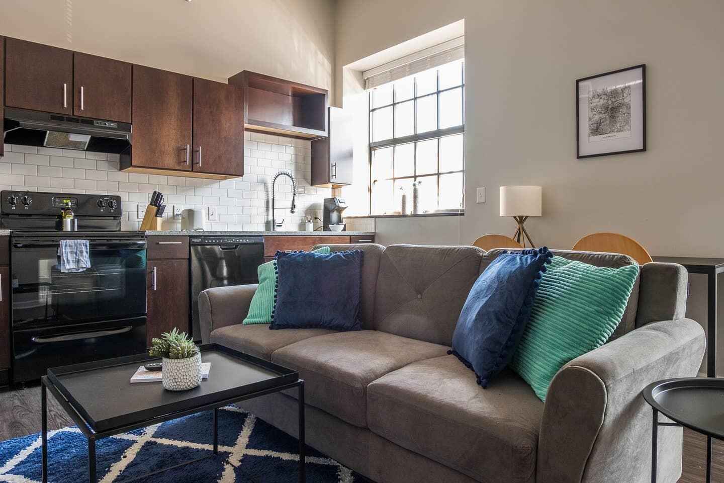 Frontdesk | Central 1BR + Balcony Near City Market