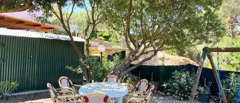 屋外ダイニングエリア