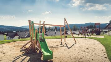 Children’s play area – outdoor