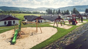 Área de juegos infantiles al aire libre
