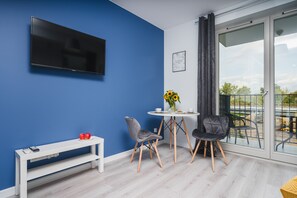 ทีวีจอแบน