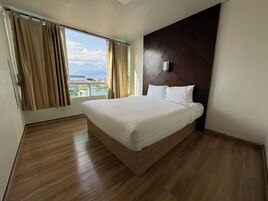 Family Room, 2 Bedrooms, Non Smoking | Individually decorated, desk, laptop workspace, blackout drapes