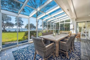 تناول الطعام