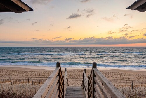 Dune It Wright at Carolina Shores 8BR Oceanfront + Pets Stay Free