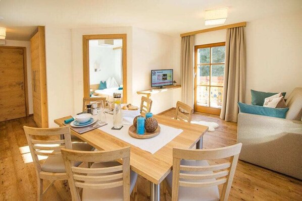 Frukostbuffé varje dag (EUR 10 per person)