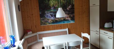 Appartement, terrasse | Restauration dans la chambre