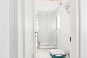 Douche, bidet