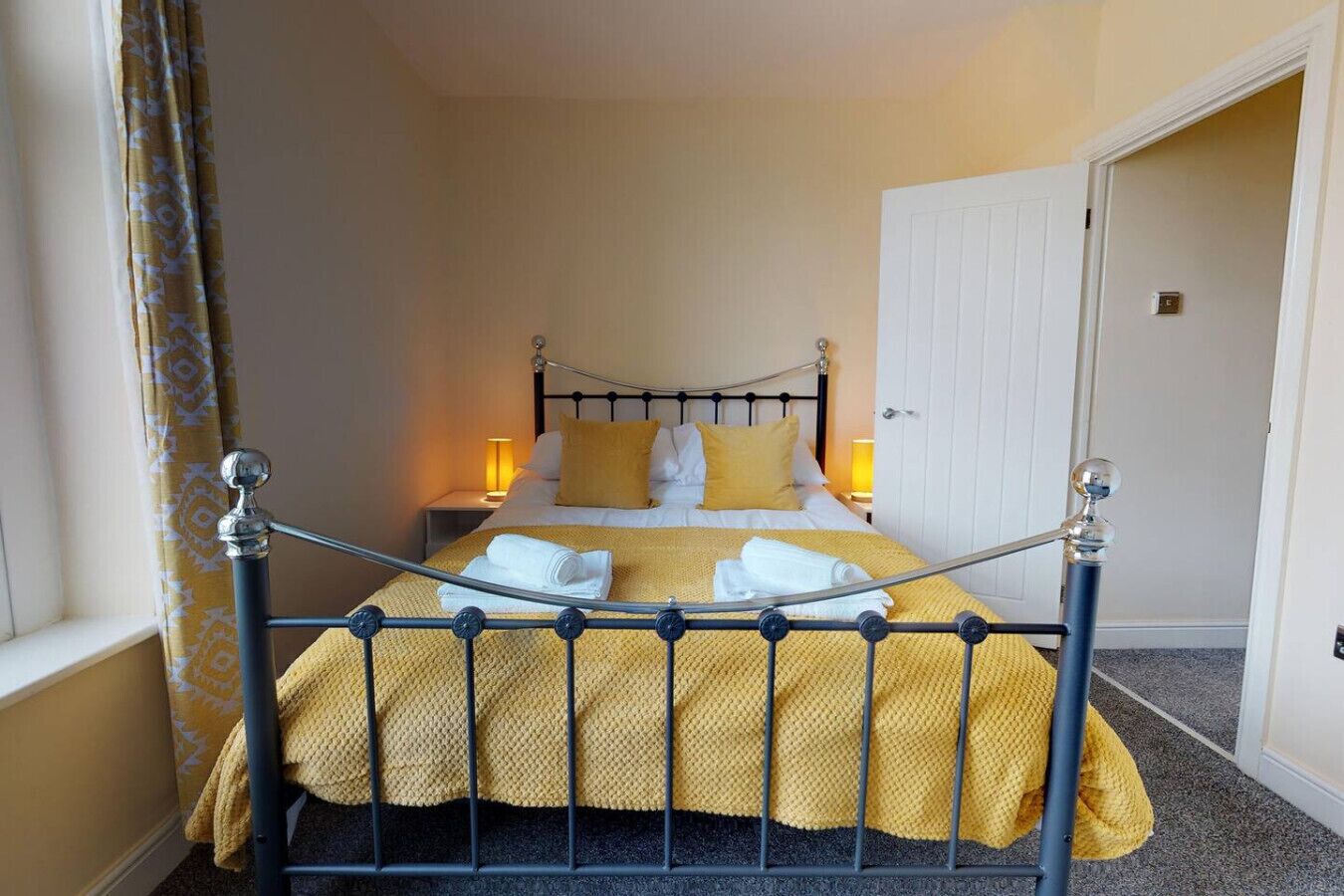 Desk, iron/ironing board, free WiFi, bed sheets