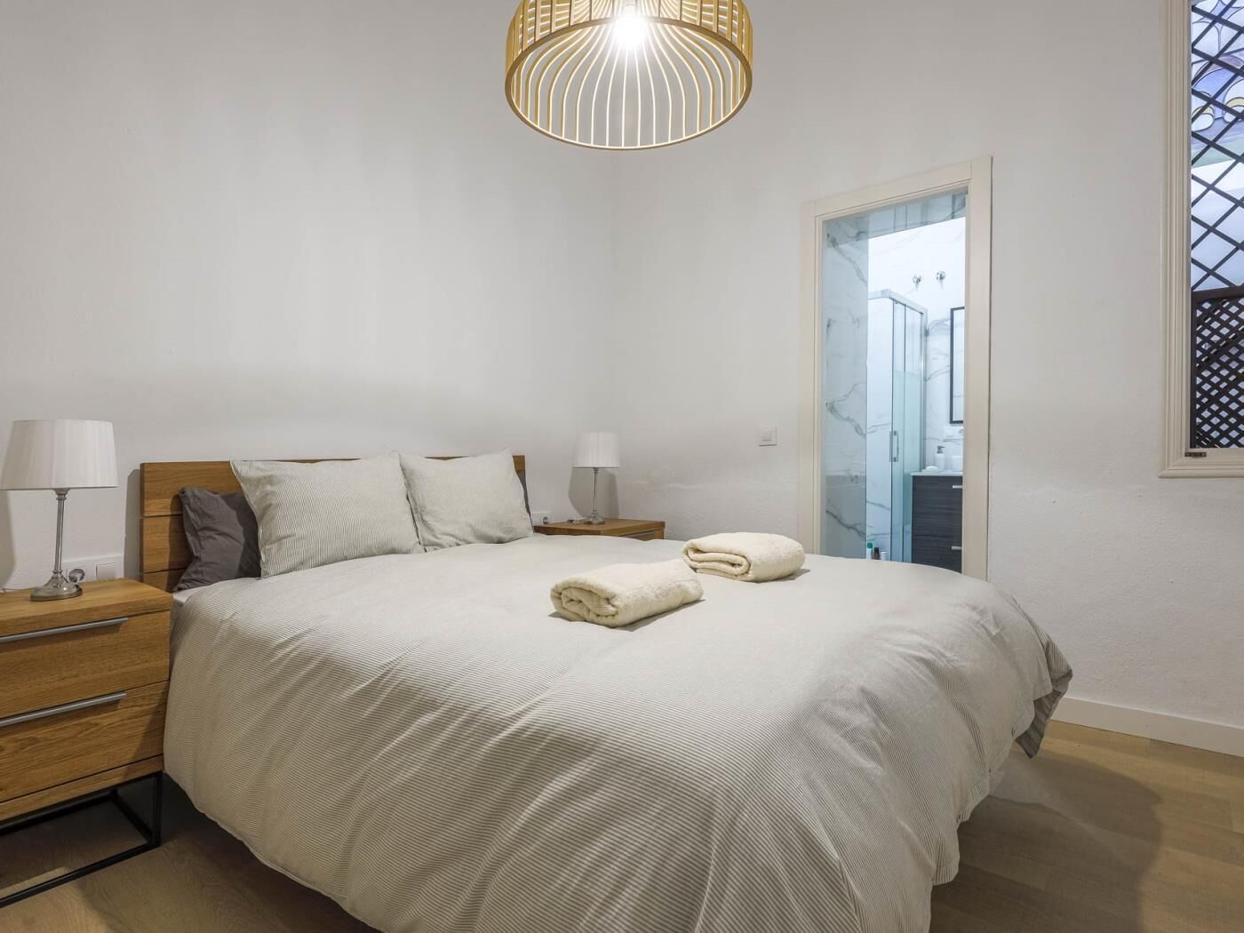 Avant-garde minimalism with high qualities 1 ROOM - WIFI