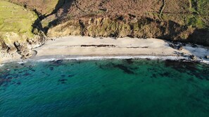 Una playa cerca